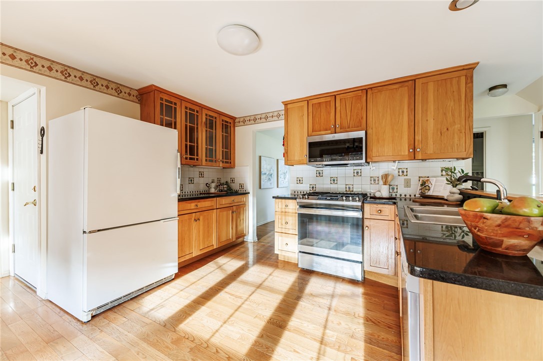 5 Buchanan Road Pittsford, NY 14534 - Photo 14 of 42 Gallery Image 14