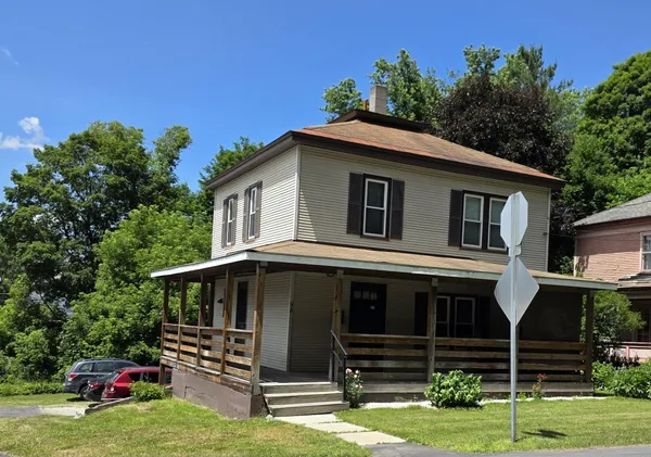$250,000 | 98 Merchant Street, Barre, VT 05641