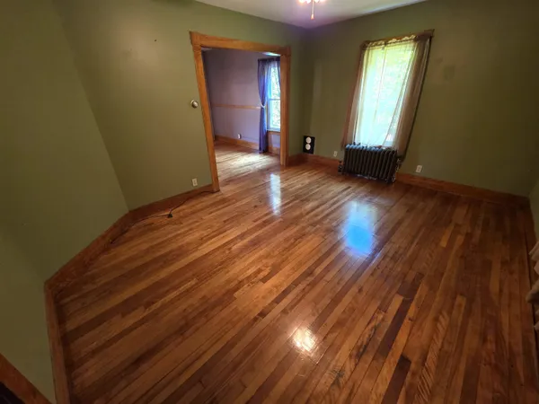 $250,000 | 98 Merchant Street, Barre, VT 05641