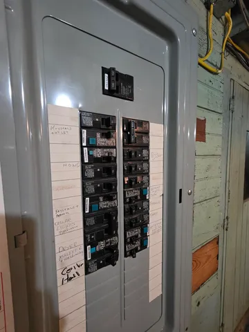 $250,000 | 98 Merchant Street, Barre, VT 05641