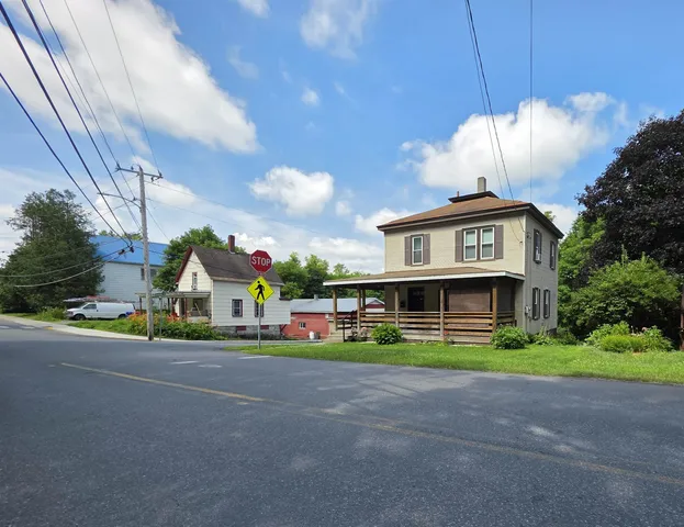 $250,000 | 98 Merchant Street, Barre, VT 05641