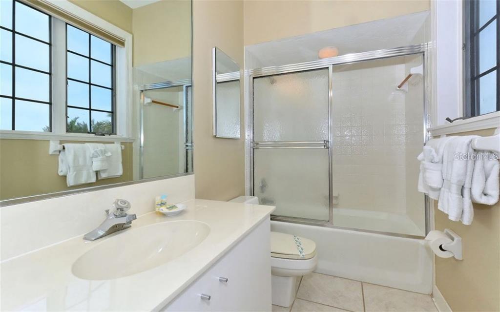 655 Cedars Court, Unit 655 Longboat Key, FL 34228 - Photo 11 of 22