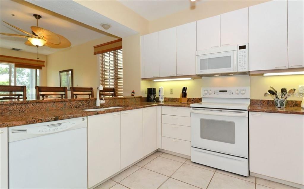 655 Cedars Court, Unit 655 Longboat Key, FL 34228 - Photo 7 of 22