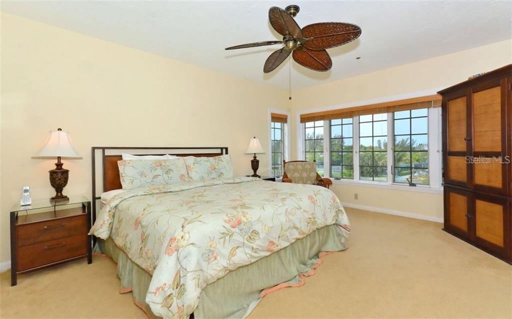 655 Cedars Court, Unit 655 Longboat Key, FL 34228 - Photo 8 of 22