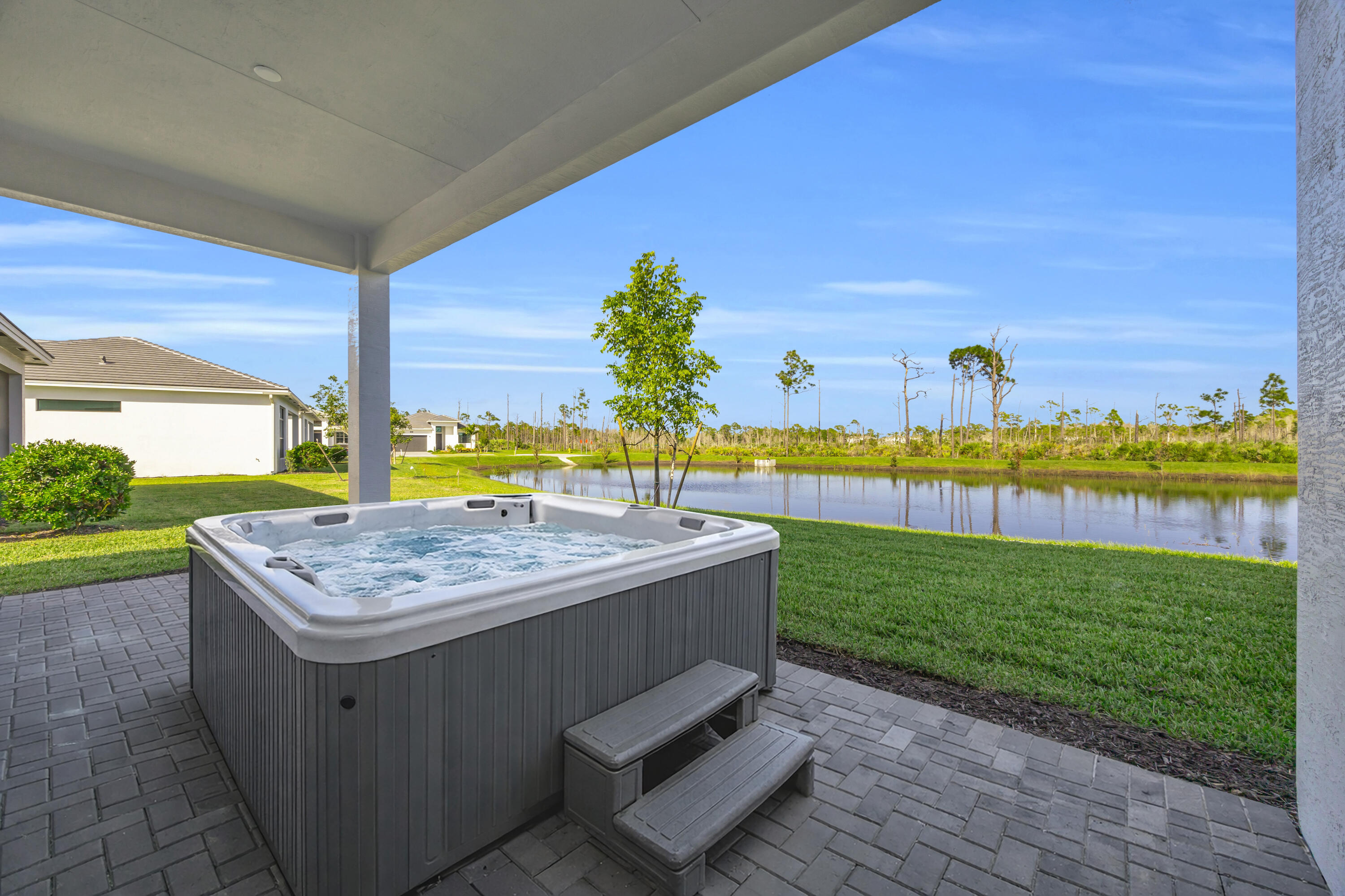 7155 Southeast Amalfi Lane Stuart, FL 34997 - Photo 2 of 41 8P3A0303 (1)