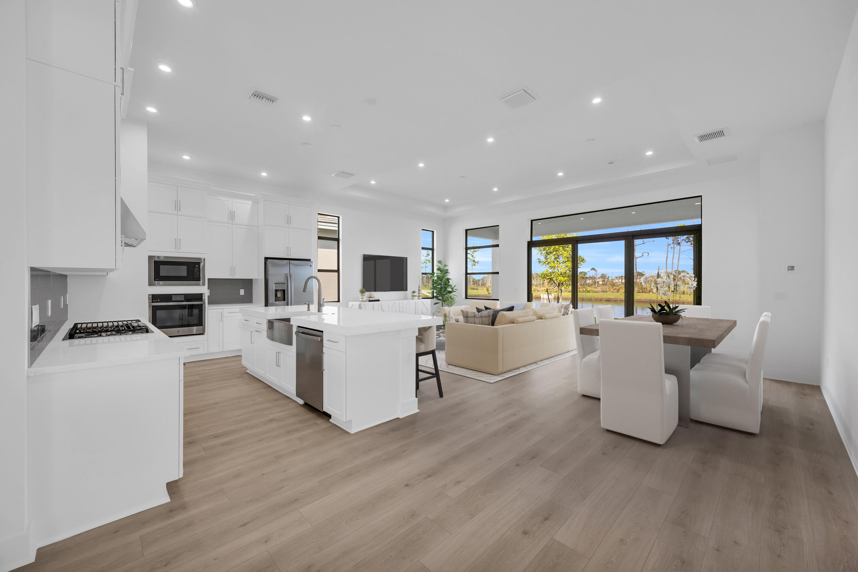 7155 Southeast Amalfi Lane Stuart, FL 34997 - Photo 4 of 41 D0EE6D51-D804-4034-9DEB-918907F18642