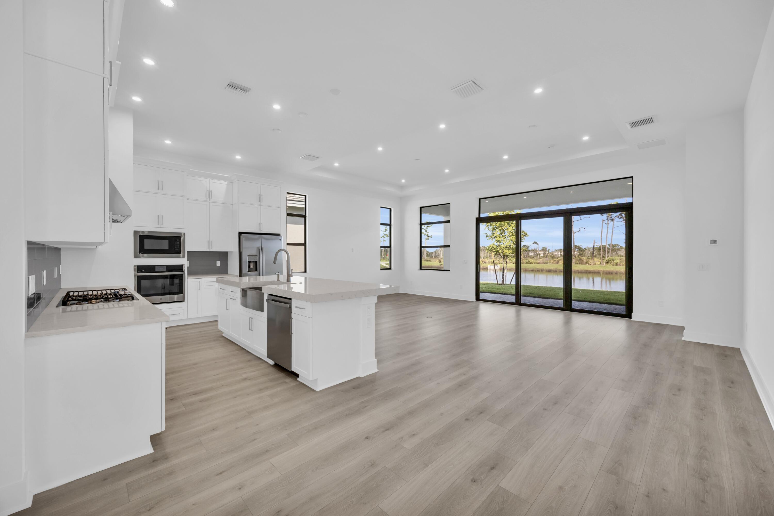 7155 Southeast Amalfi Lane Stuart, FL 34997 - Photo 7 of 41 8P3A0266 (1)