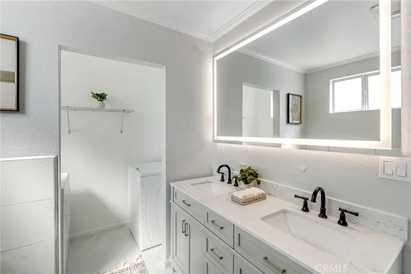 $1,049,000 | 1381 West Summerland Avenue, San Pedro, CA 90732