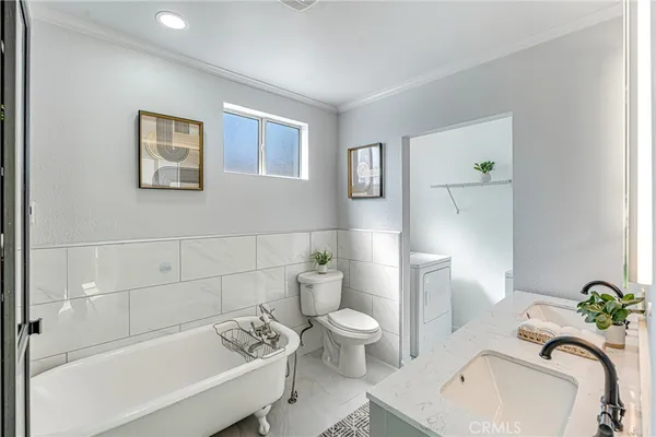 $1,049,000 | 1381 West Summerland Avenue, San Pedro, CA 90732