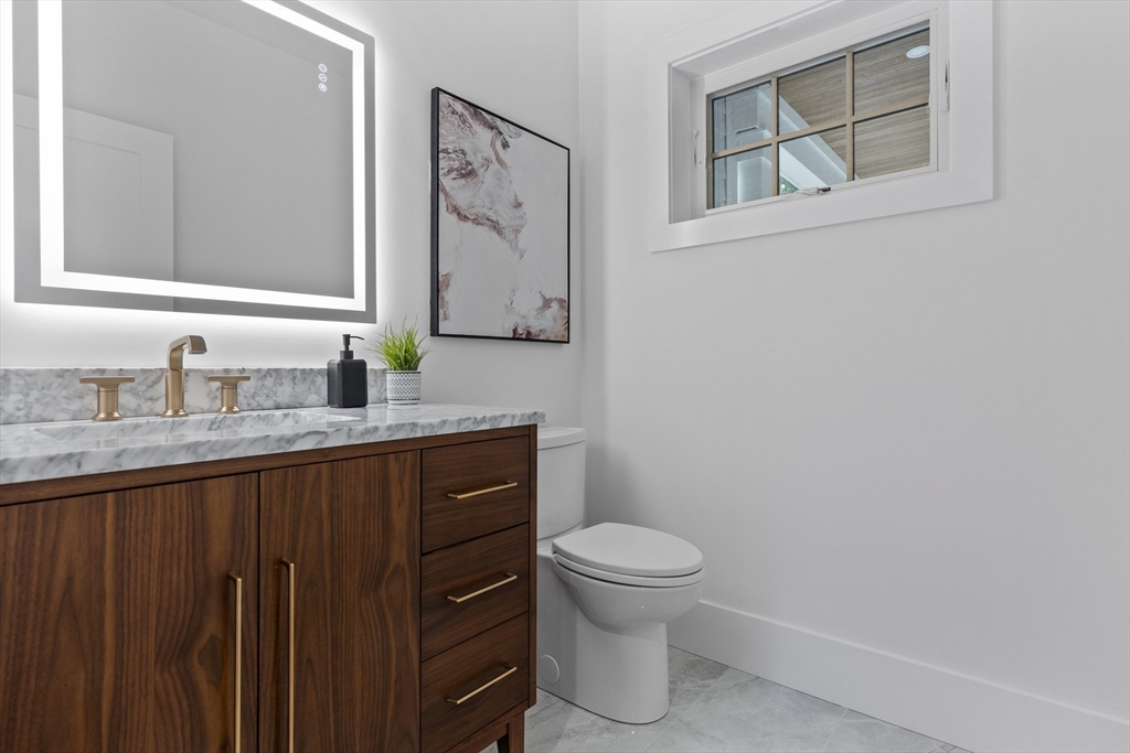 33 Smith Road Hingham, MA 02043 - Photo 12 of 37