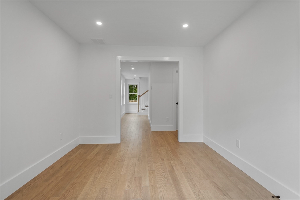 33 Smith Road Hingham, MA 02043 - Photo 15 of 37