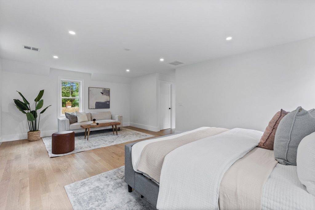 33 Smith Road Hingham, MA 02043 - Photo 18 of 37