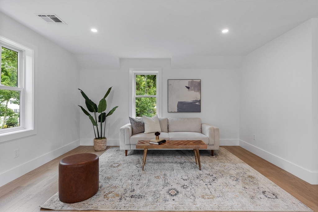 33 Smith Road Hingham, MA 02043 - Photo 19 of 37