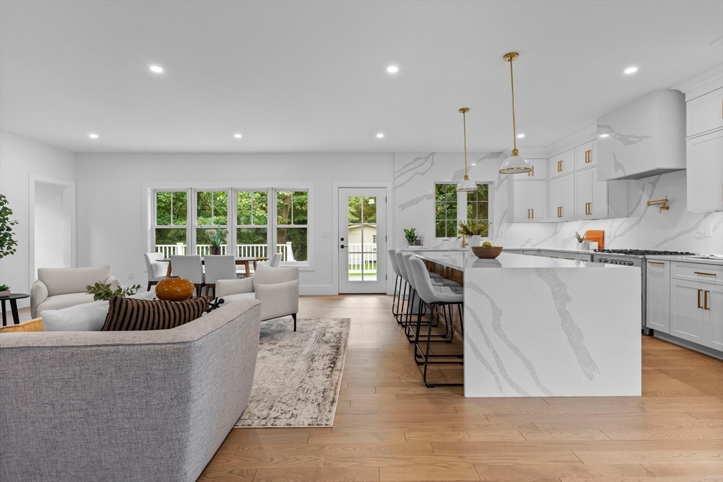 33 Smith Road Hingham, MA 02043 - Photo 6 of 37