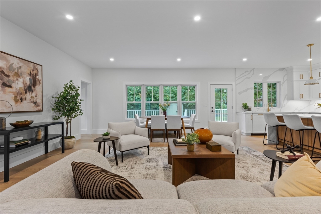 33 Smith Road Hingham, MA 02043 - Photo 9 of 37