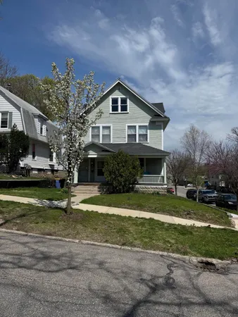 $315,000 | 659 Crescent Street Northeast, Grand Rapids, MI 49503