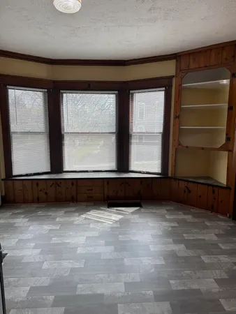 $315,000 | 659 Crescent Street Northeast, Grand Rapids, MI 49503