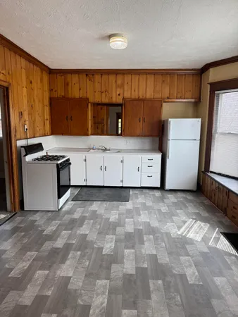 $315,000 | 659 Crescent Street Northeast, Grand Rapids, MI 49503