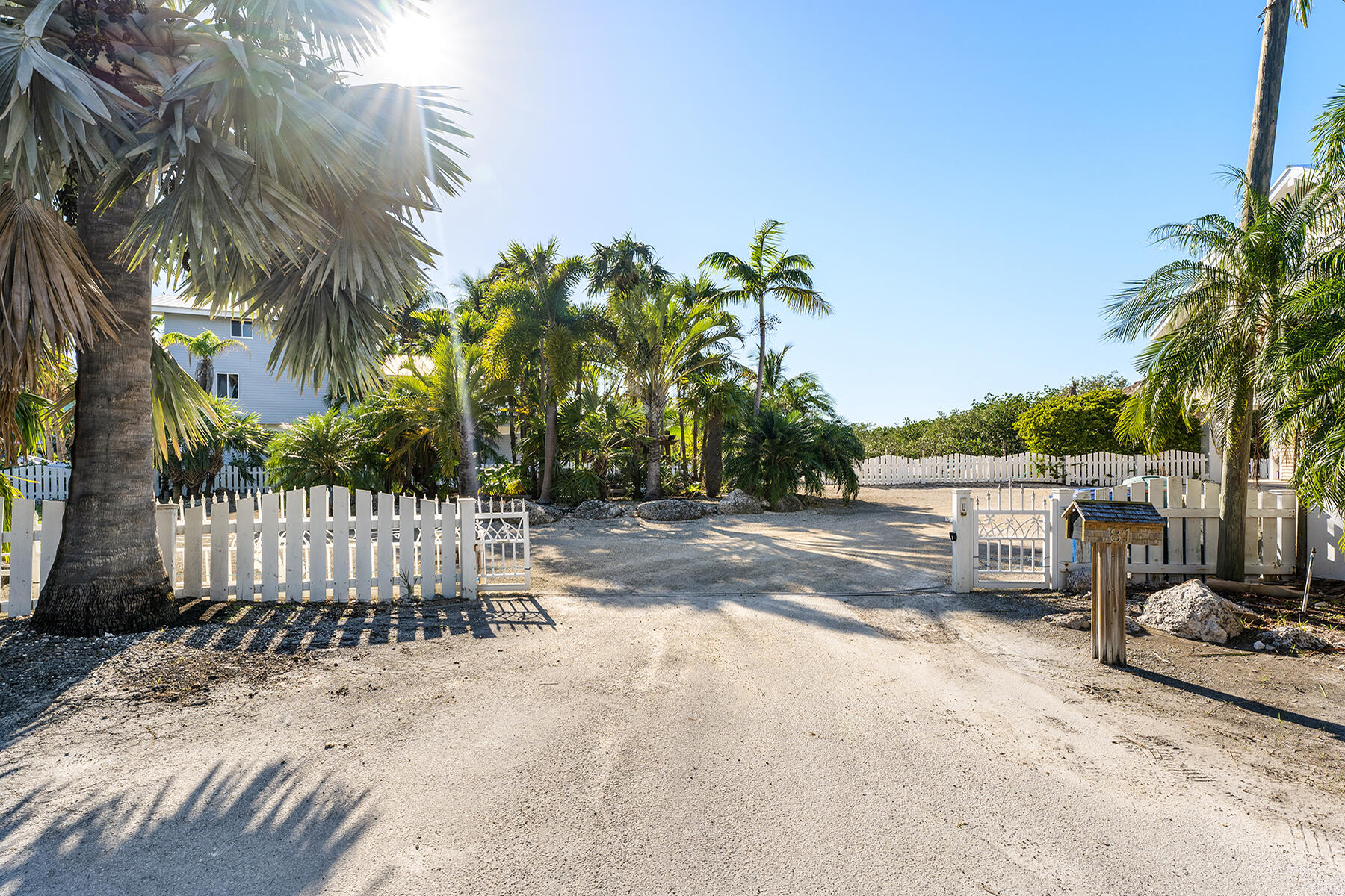 81 Mutiny Place Key Largo, FL 33037 - Photo 17 of 93 81 Mutiny Pl_1oakstudios_01