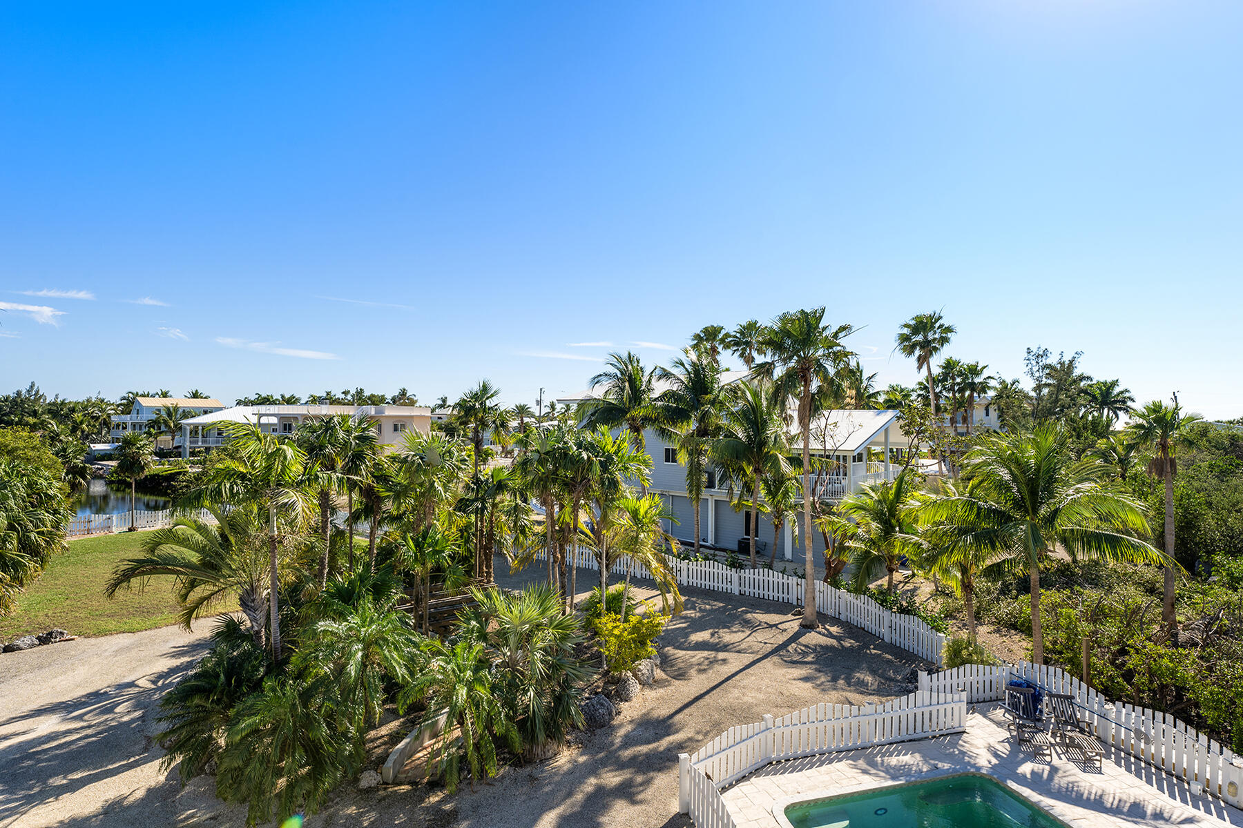 81 Mutiny Place Key Largo, FL 33037 - Photo 47 of 93 Extra lot to the south on the lake