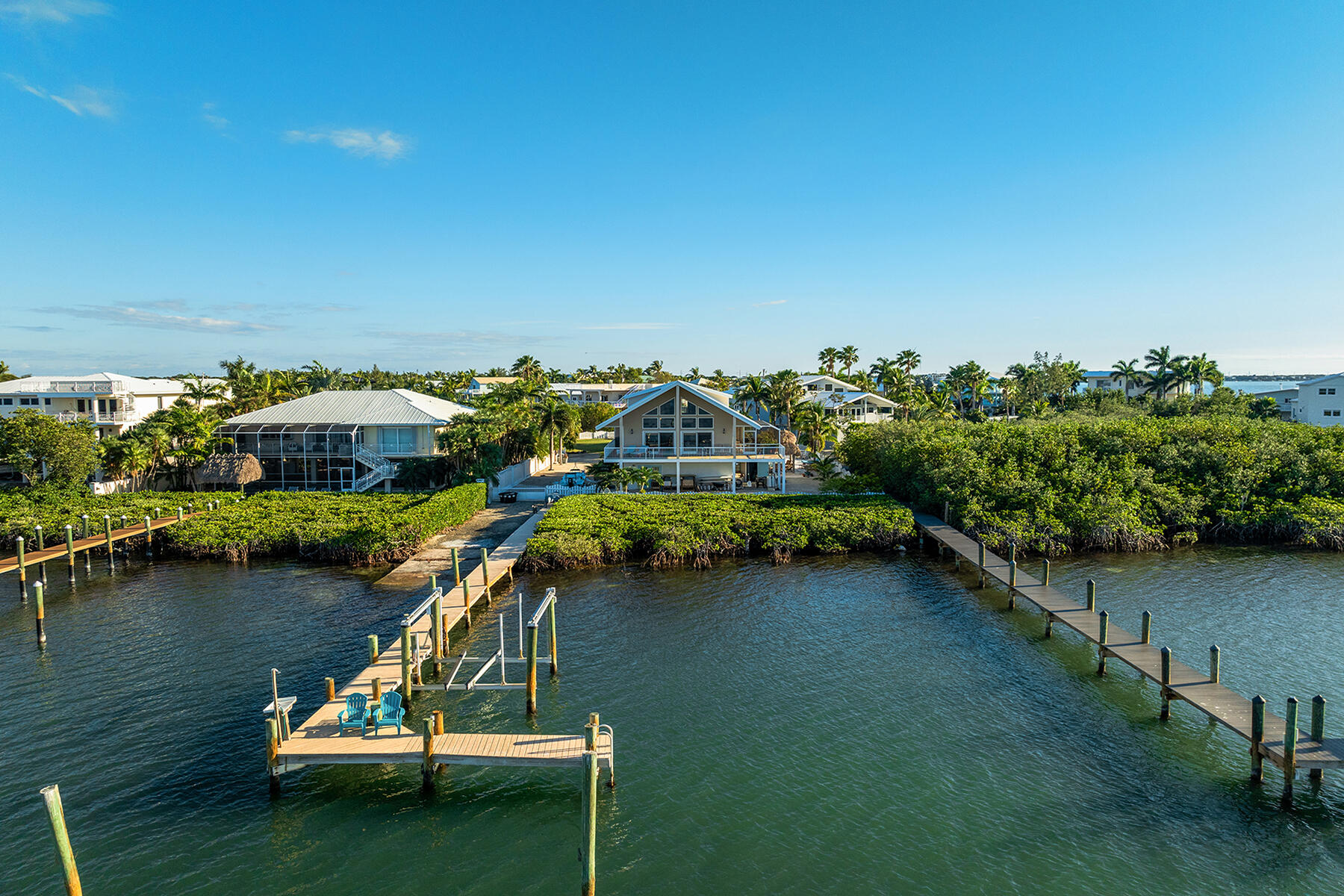 81 Mutiny Place Key Largo, FL 33037 - Photo 60 of 93 View of boat lift on dock