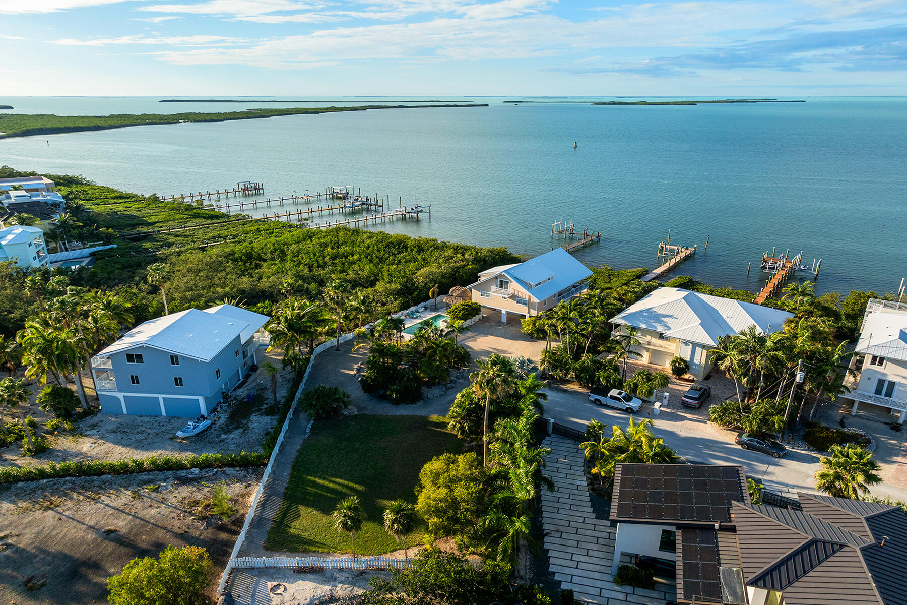 81 Mutiny Place Key Largo, FL 33037 - Photo 73 of 93 Put a putting green on extra lot