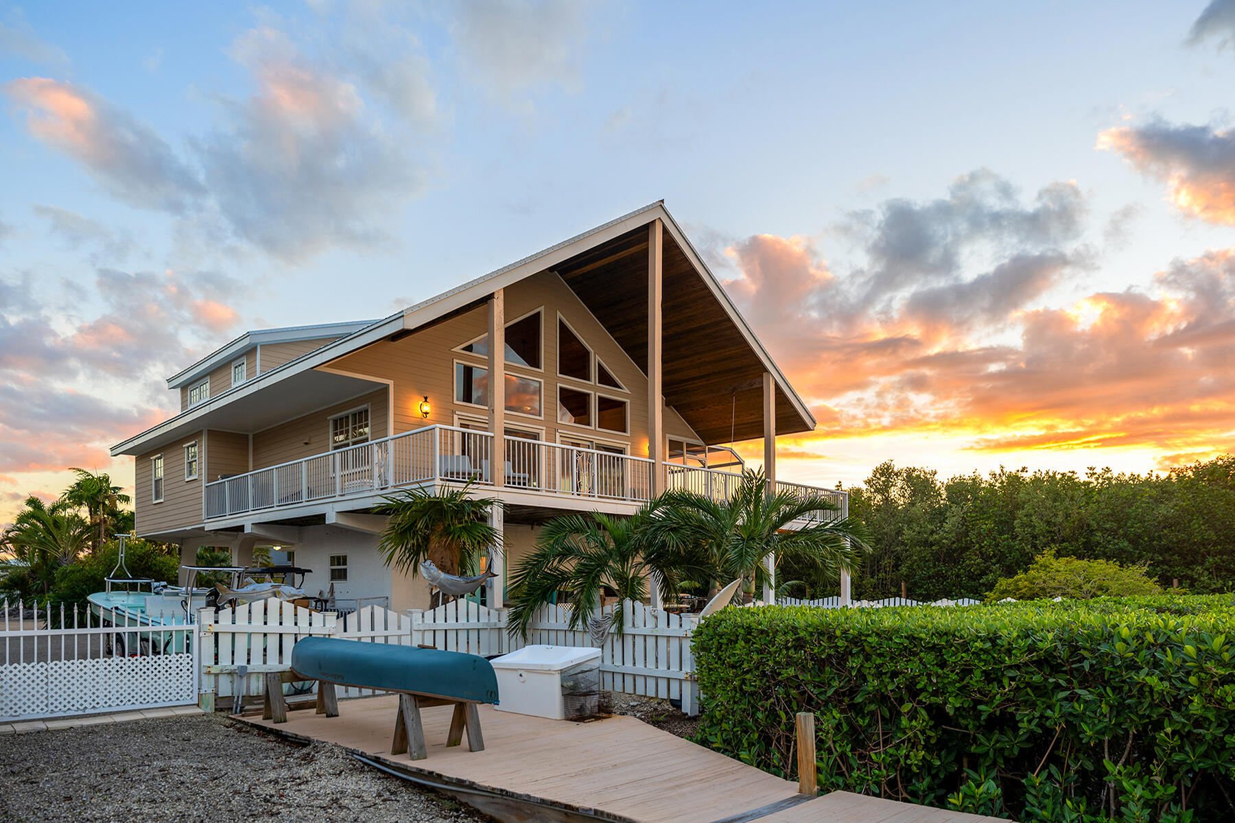 81 Mutiny Place Key Largo, FL 33037 - Photo 79 of 93 Dusk views to the west