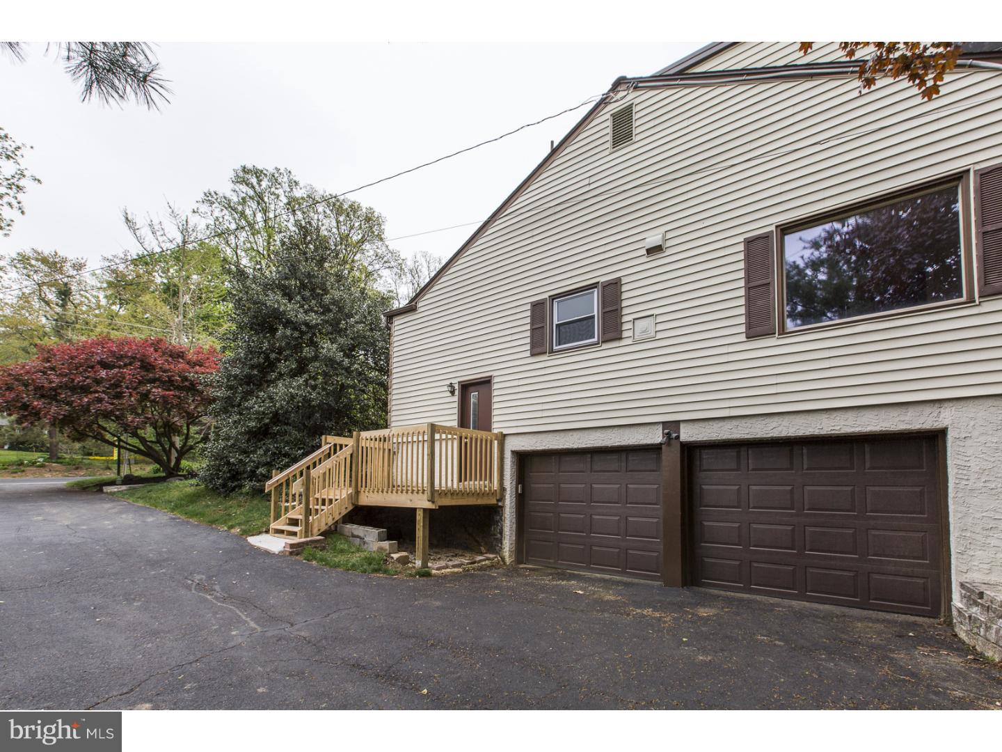 1634 Huntingdon Road Abington, PA 19001 - Photo 22 of 25 Garage