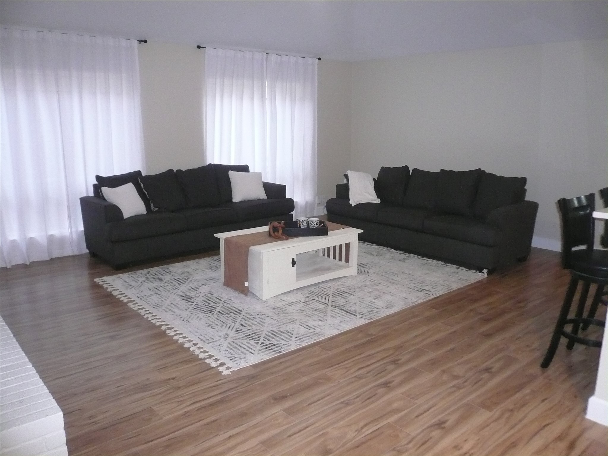4910 Hennington Drive Spring, TX 77388 - Photo 4 of 18 a living room with furniture and wooden floor