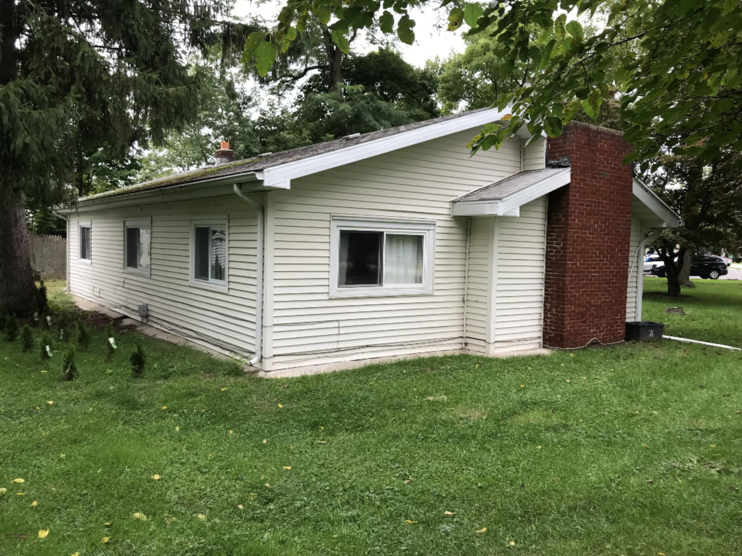 2912 Niles Road St. Joseph, MI 49085 - Photo 7 of 7 IMG_4212