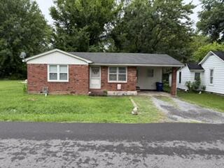 604 Maple Street Benton, KY 42025 - Photo 1 of 13 IMG_3658-1