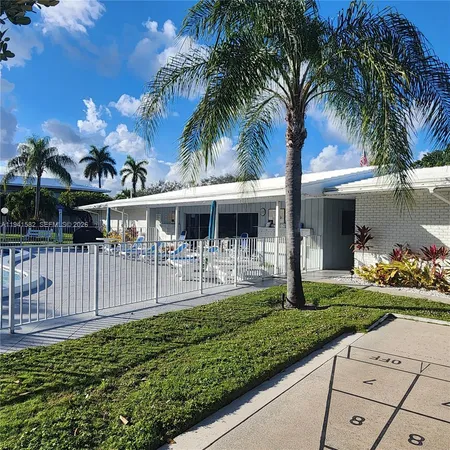 $195,000 | 2170 Northeast 51st Court, Unit B23, Fort Lauderdale, FL 33308