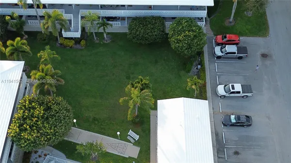$195,000 | 2170 Northeast 51st Court, Unit B23, Fort Lauderdale, FL 33308