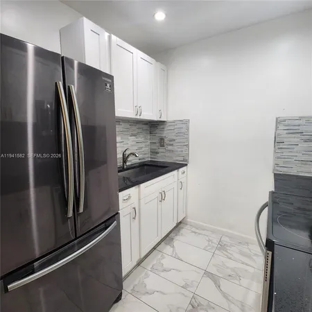 $195,000 | 2170 Northeast 51st Court, Unit B23, Fort Lauderdale, FL 33308
