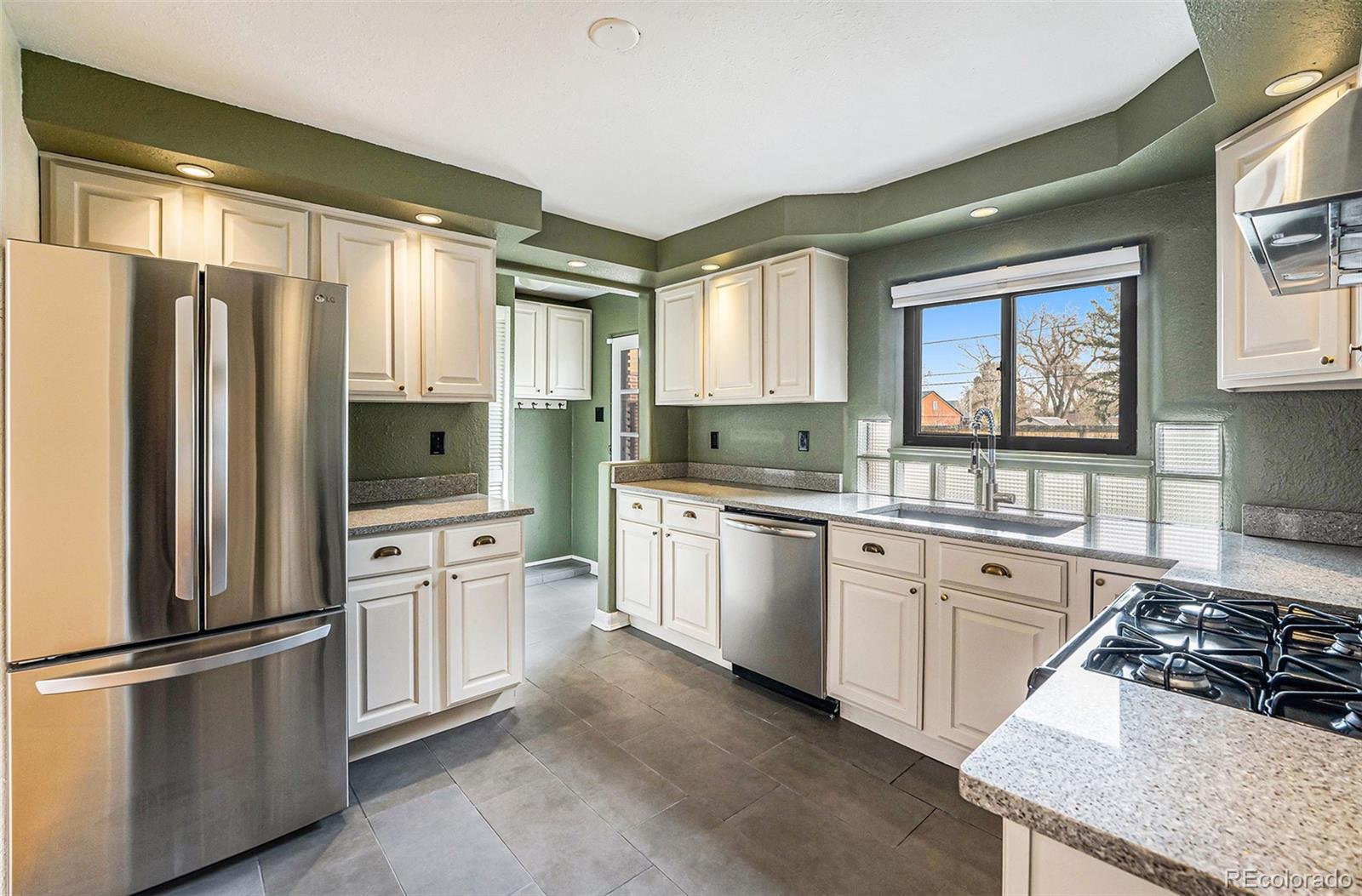 4740 Pierce Street Wheat Ridge, CO 80033 - Photo 3 of 20