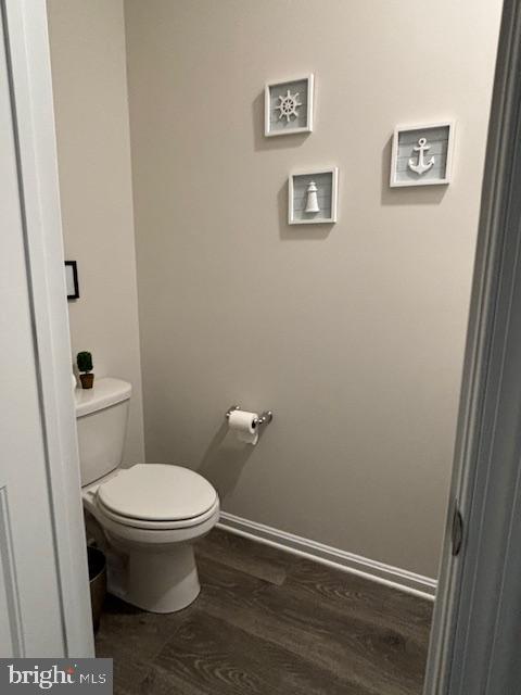 34152 Gooseberry Avenue Ocean View, DE 19970 - Photo 4 of 31 a bathroom with a toilet and a shower