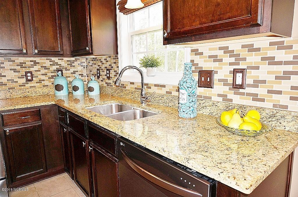 317 Springcreek Court Hubert, NC 28539 - Photo 8 of 28 DSC07642 (1024x680)