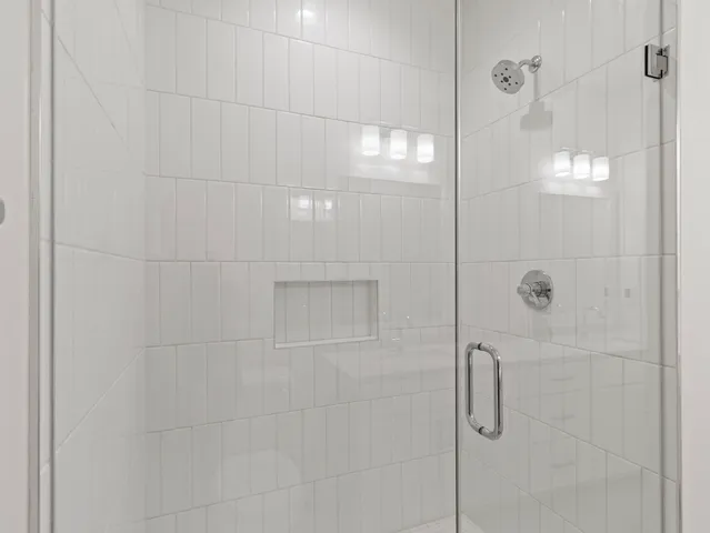 $749,900 | 4192 Lk Vista Boulevard, Oak Creek, WI 53154