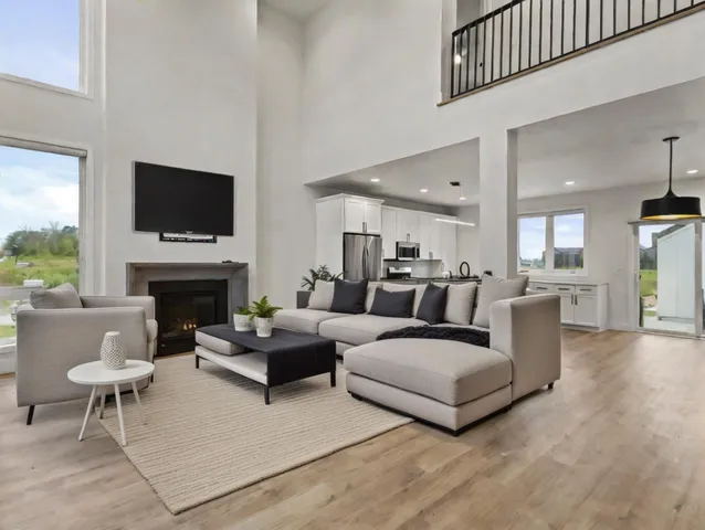 $749,900 | 4192 Lk Vista Boulevard, Oak Creek, WI 53154