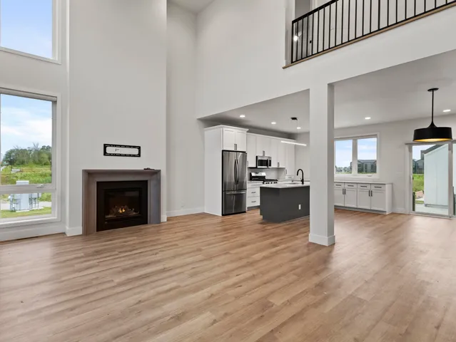 $749,900 | 4192 Lk Vista Boulevard, Oak Creek, WI 53154