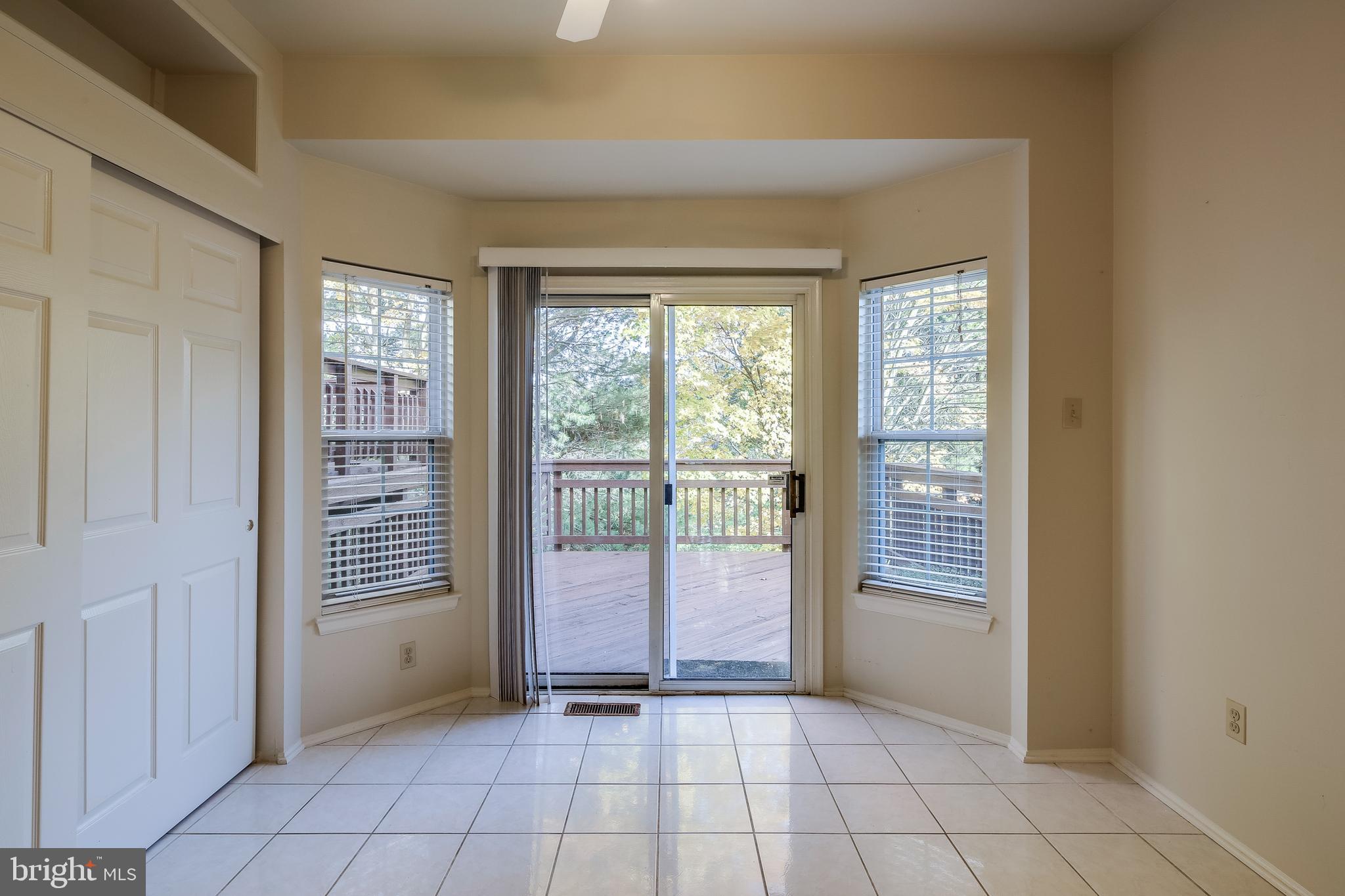 6347 Wind Rider Way Columbia, MD 21045 - Photo 10 of 36 LARGE DINING AREA WITH BUMP OUT OPTION