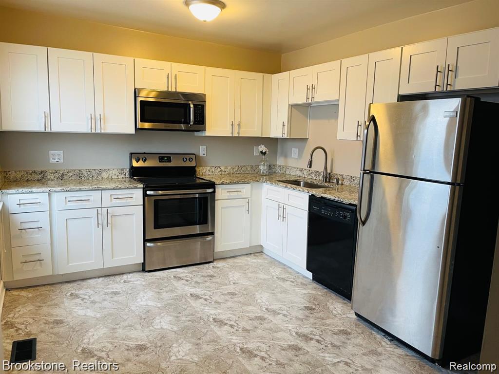 1258 Franklin Road Berkley, MI 48072 - Photo 4 of 11