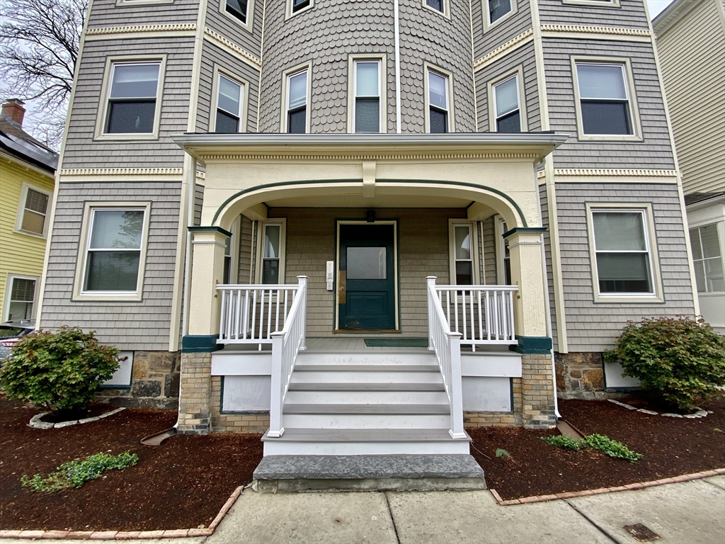 27 Hurd Road, Unit 6 Brookline, MA 02445 - Photo 21 of 22