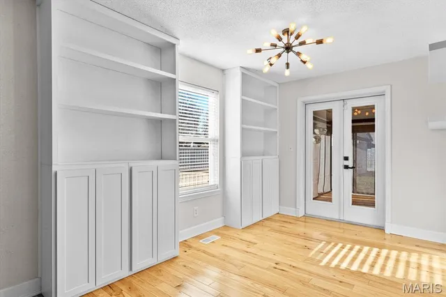 $300,000 | 313 Big Bend Boulevard, Swansea, IL 62226