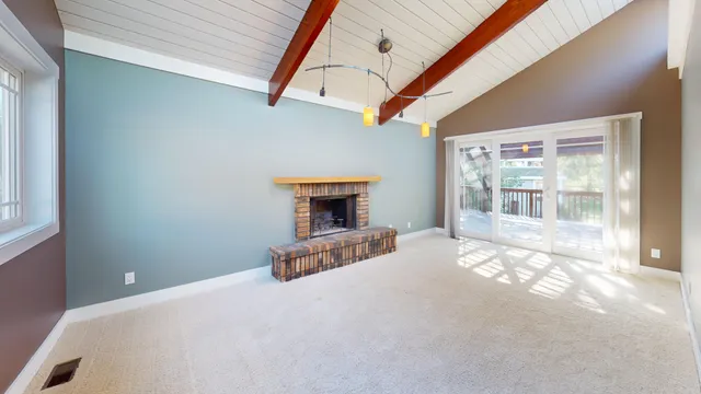 $750,000 | 3S791 Terrace Drive, North Aurora, IL 60542