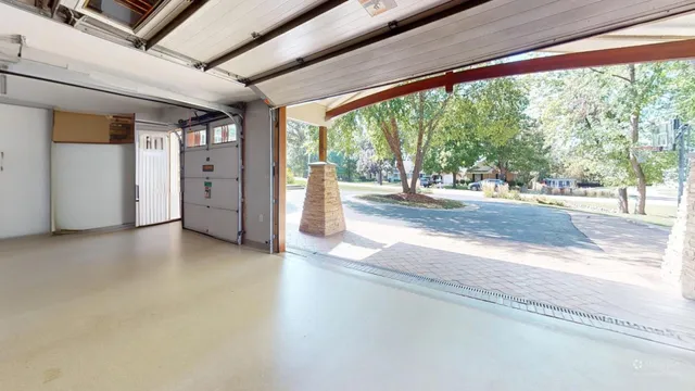 $750,000 | 3S791 Terrace Drive, North Aurora, IL 60542