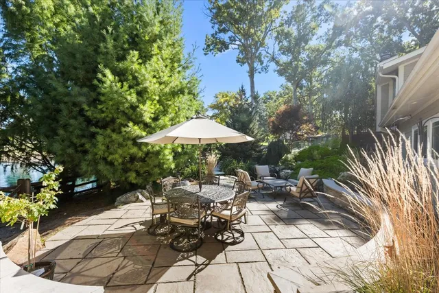 $750,000 | 3S791 Terrace Drive, North Aurora, IL 60542