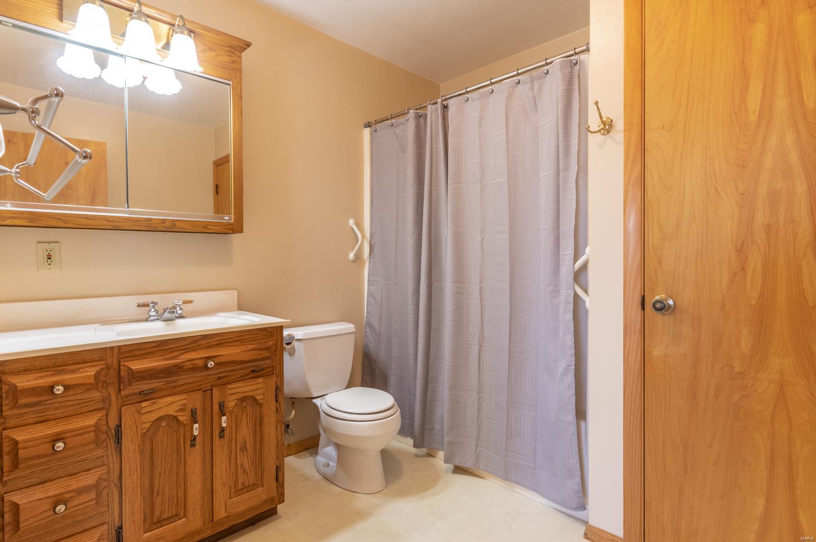 7461 Old Moro Road Moro, IL 62067 - Photo 13 of 27