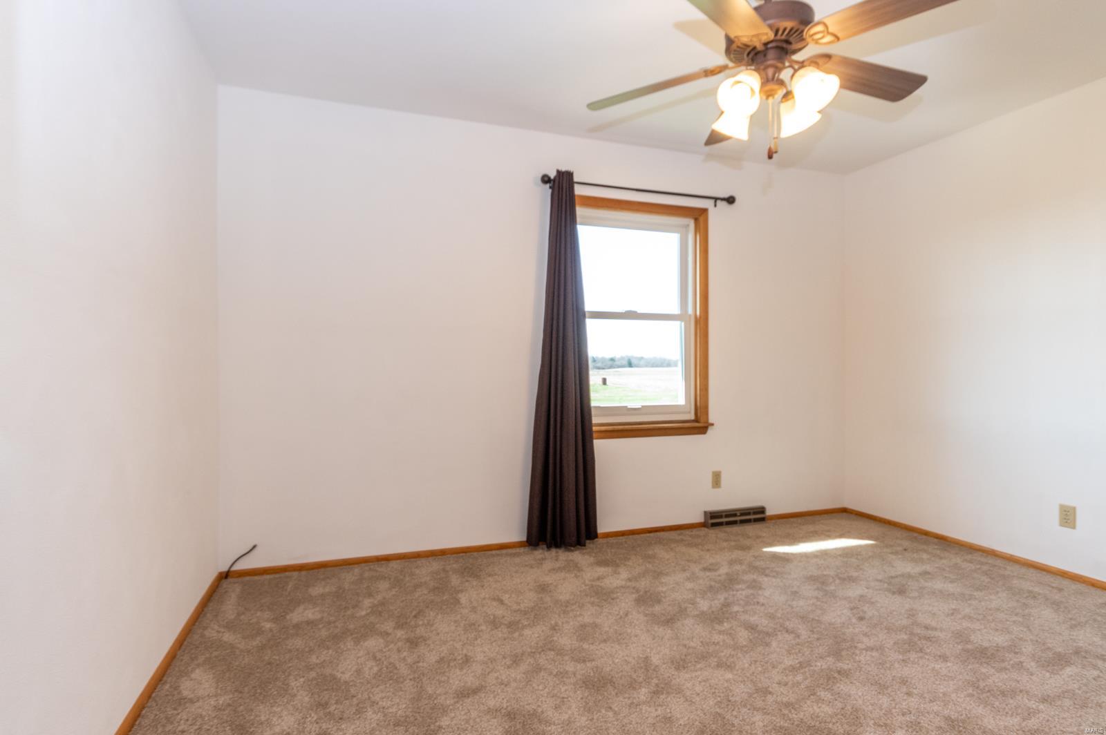 7461 Old Moro Road Moro, IL 62067 - Photo 15 of 27