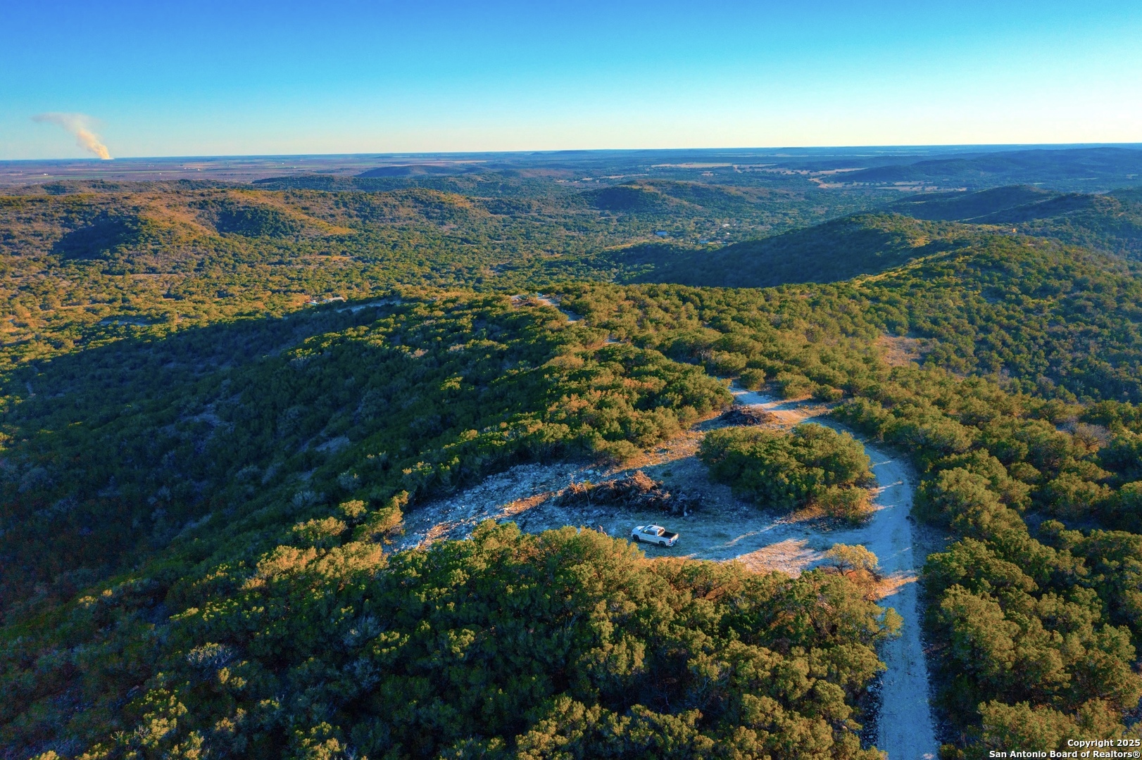 1659 Mesa Verde Sabinal, TX 78881 - Photo 22 of 38 a view of lake and mountain